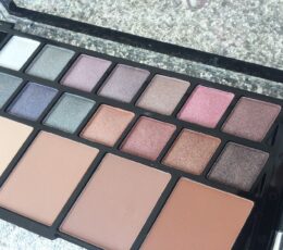 Palette Maquillage 16 Ombre A Paupieres Et 4 Poudre De Teint Compacte