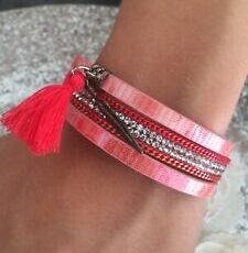 Idée Cado Bracelet Femme Simili Cuir Corail Strass Plume Pompon Ferme Aimanté