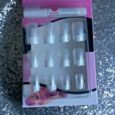Kit Faux Ongles Nail Art 12 Capsules Pret A Poser + Colle French Blanc Nacre